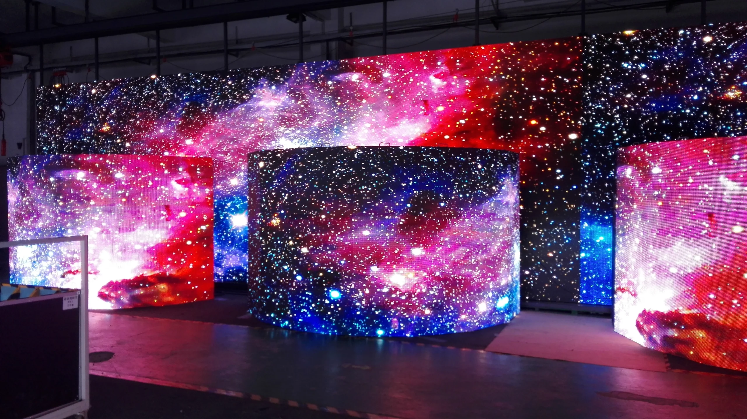 curved led video wall-trade show wall panels