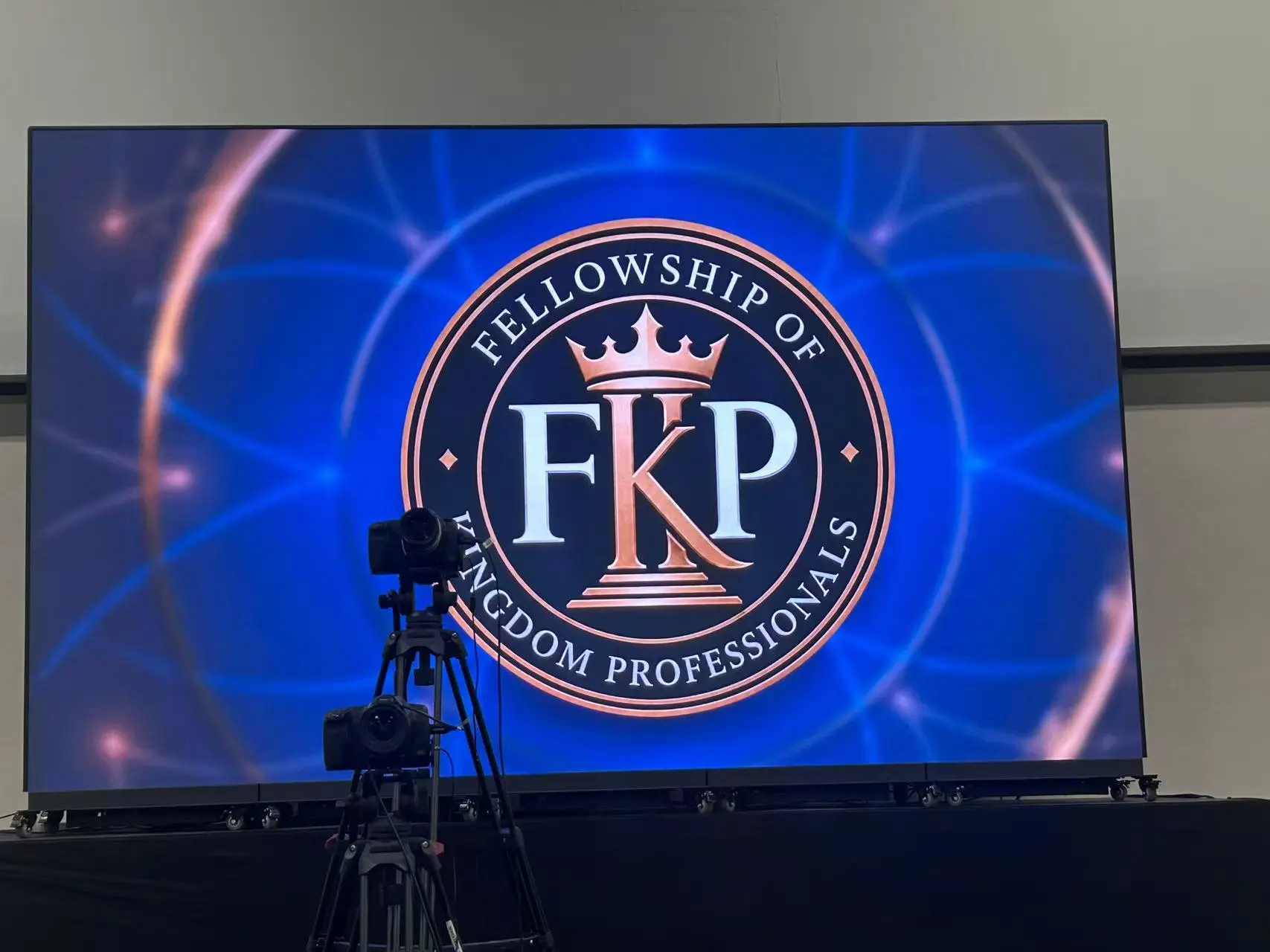 100 inch led display during conference