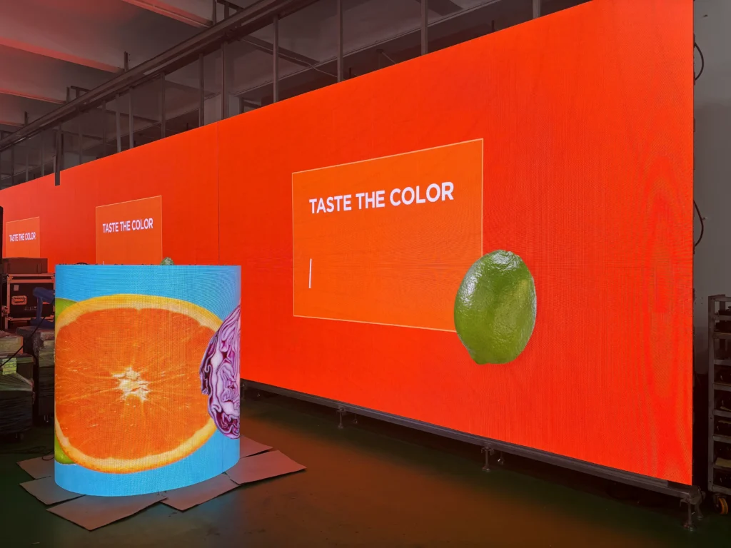 FINE pixel pitch LED video wall for indoor wall mounted usage