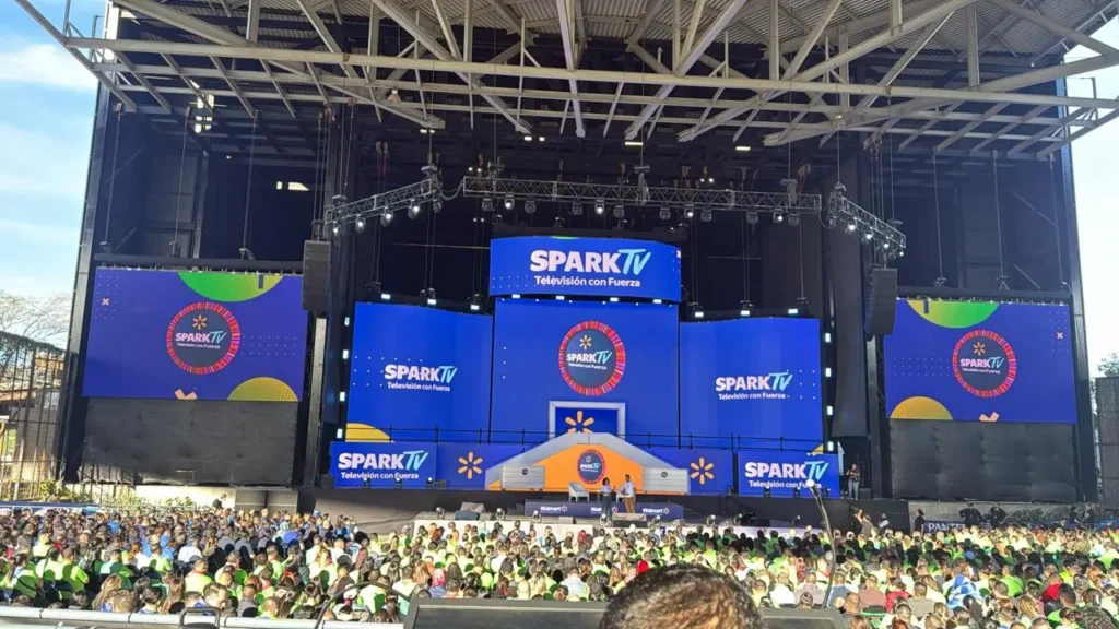 outdoor led video wall used for Walmart event